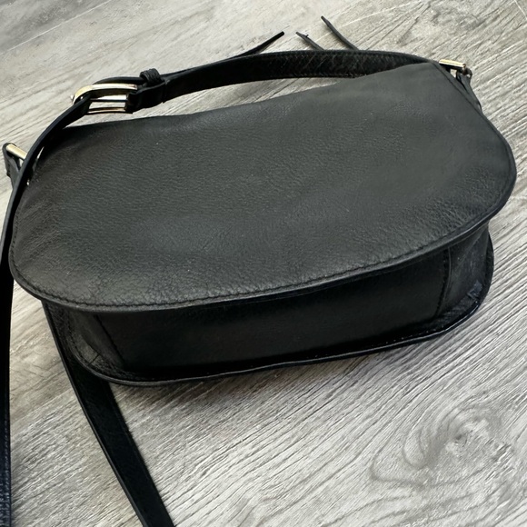 Tory Burch - Authentic Leather Crescent Crossbody Bag with Tory Dust Bag - Picture 4 of 15